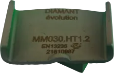 Fixation EZchange™ au dos de la plaquette